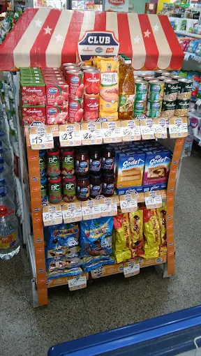 Interior del Autoservicio Milaye en Barrio Eva Perón, San Luis